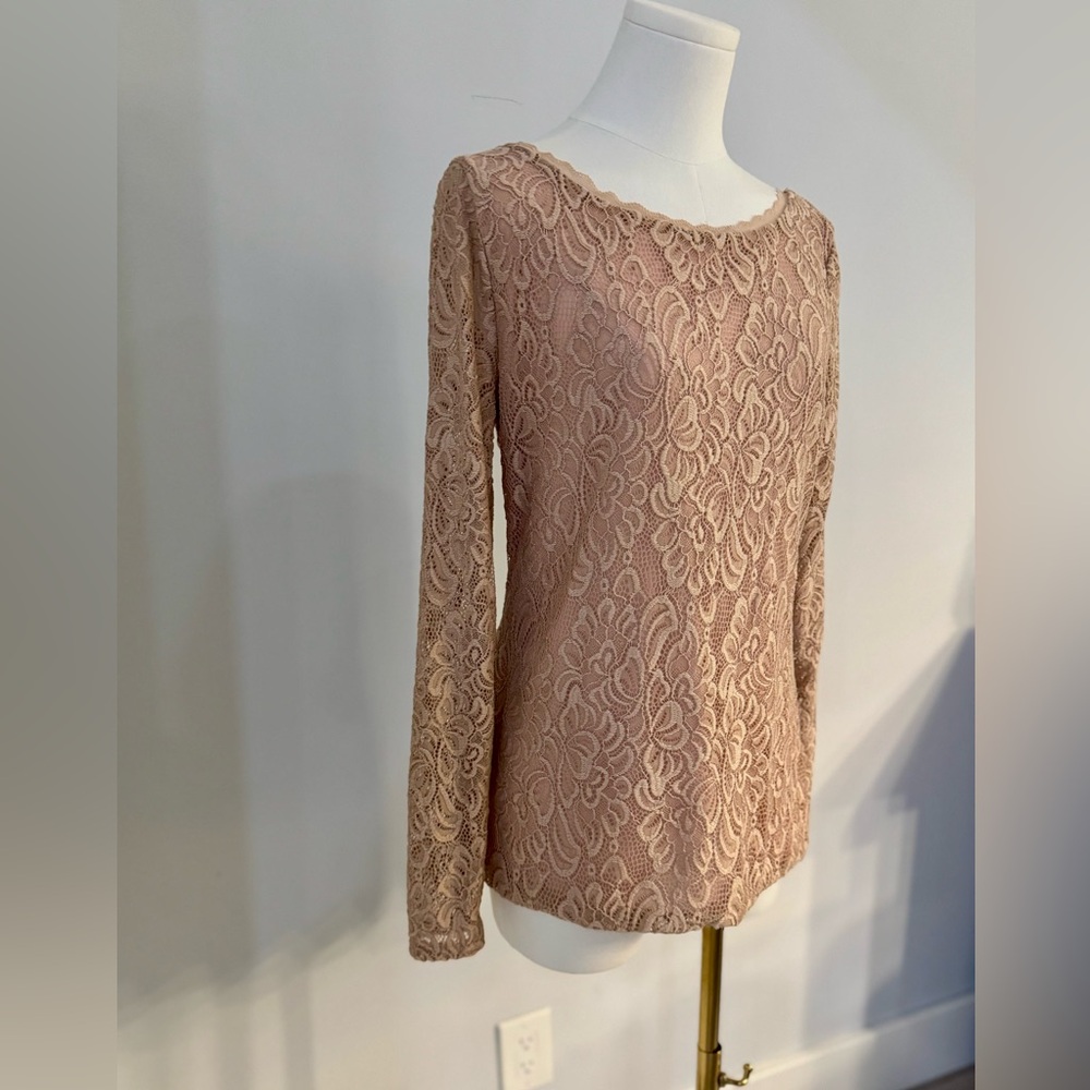 White House Black Market Pink Lace Lined Top - Picture 3 of 7